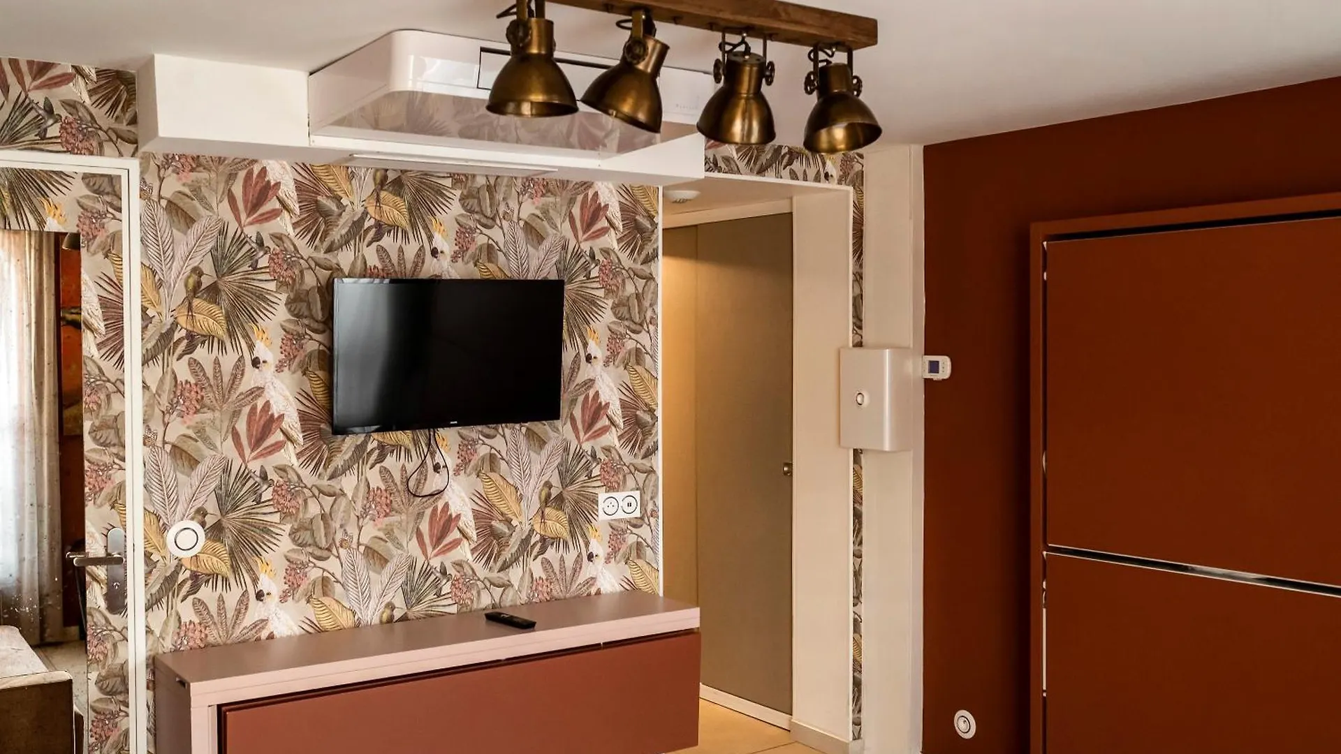 Multiresidence L'Elysee París 0*,