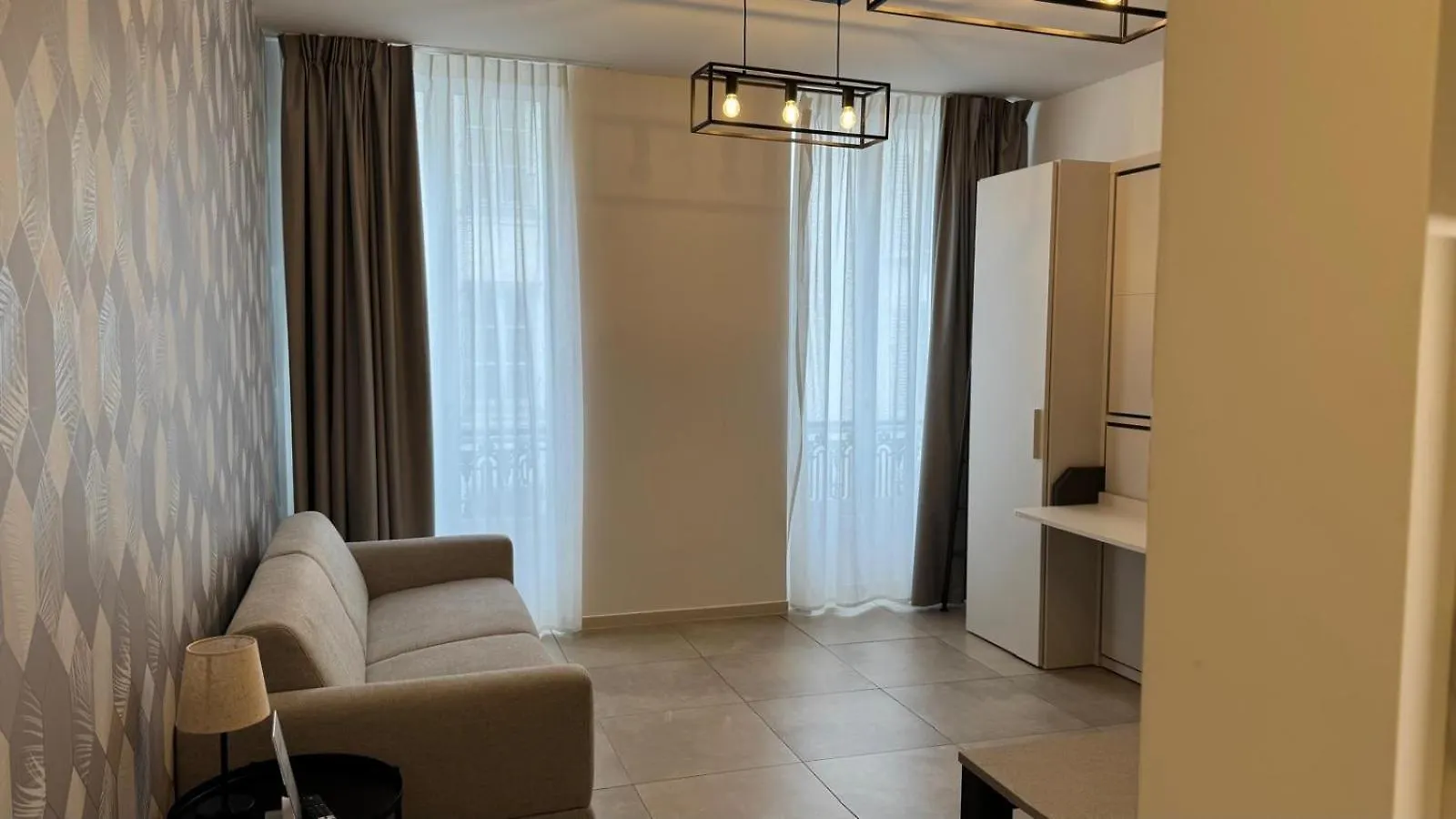 Multiresidence L'Elysee París 0*,  Francia