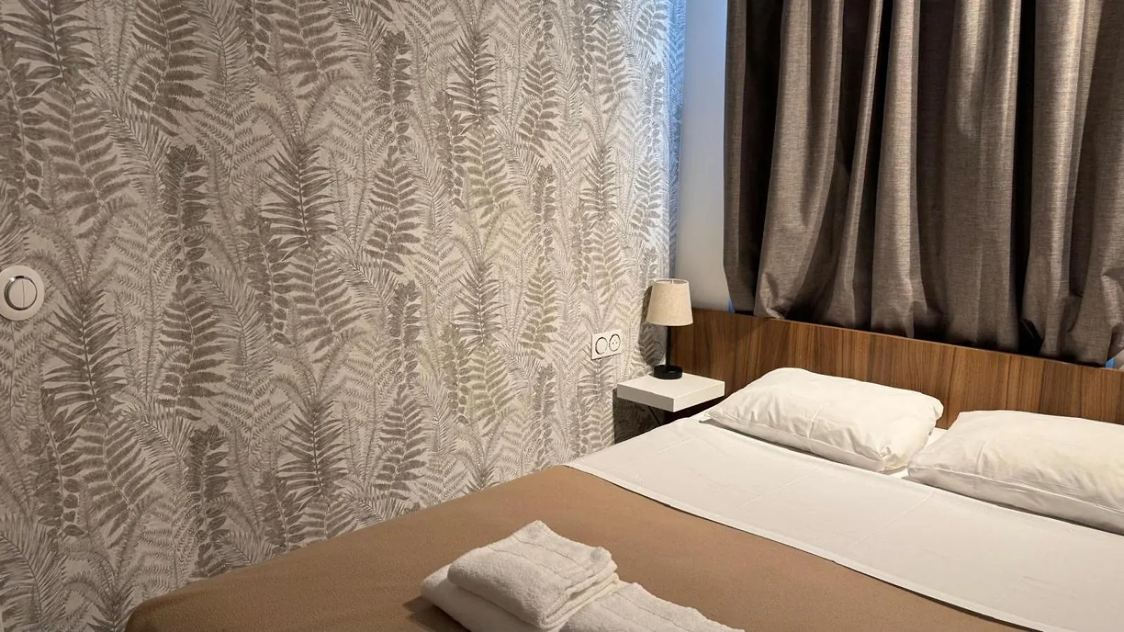 Apartahotel Multiresidence L'Elysee París Francia